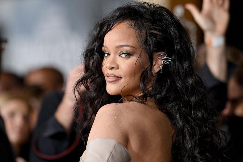 Rihannanin yeni imici beyenilmedi - FOTOLAR