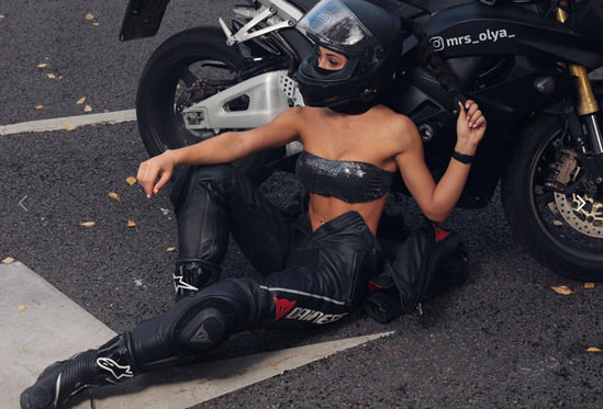 "En cazibedar motosikletci" facievi shekilde oldu - FOTOLAR