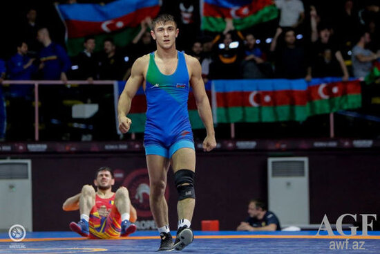 Azerbaycan guleshcisi Ermenistan idmancisina Avropa cempionatinda qalib geldi - YENİLENİB