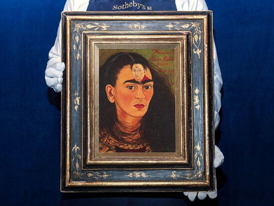 Frida Kalonun avtoportreti herracda rekord meblege satildi