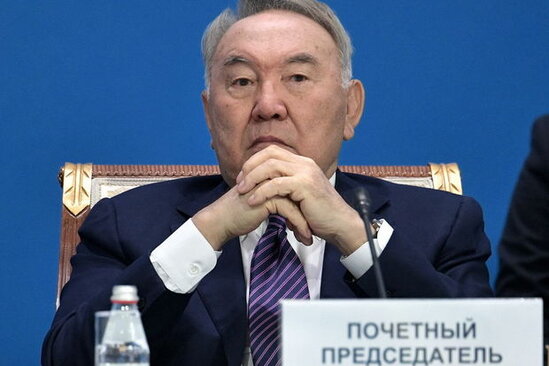 Nazarbayevin omurluk sedrliyi legv edildi
